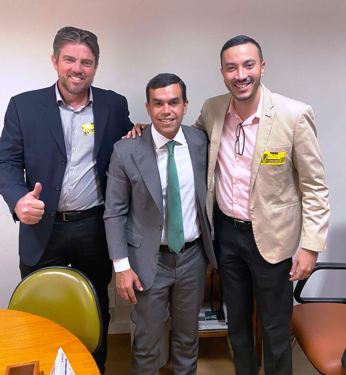Prefeito Delegado Murilo garante novo ônibus para Pedro Gomes após reunião com Beto Pereira em Brasília
