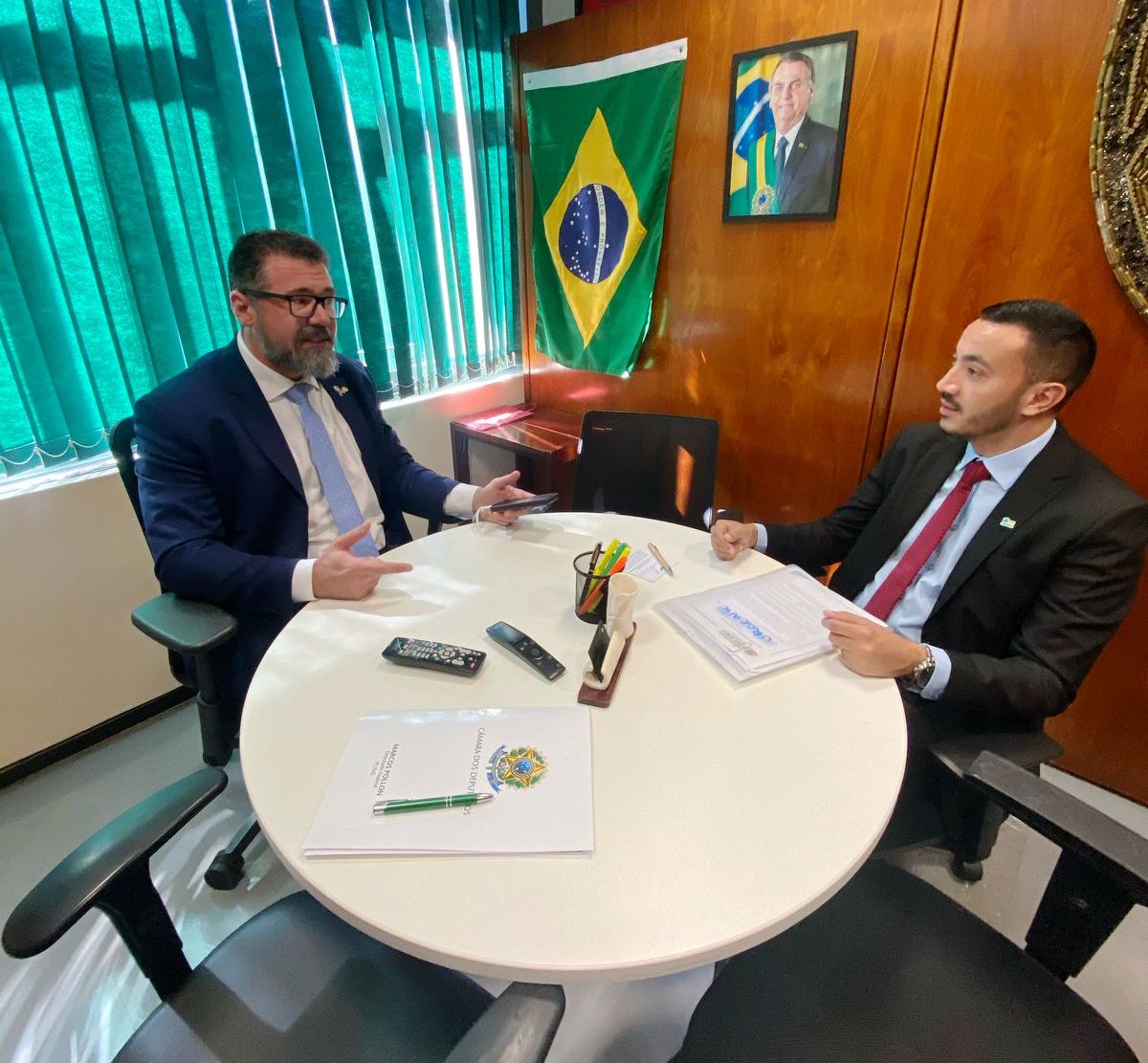 Prefeito de Pedro Gomes assegura R$ 100 mil para saúde e máquina moto-niveladora para infra-estrutura com Deputado Marcos Polon na Capital Federal.